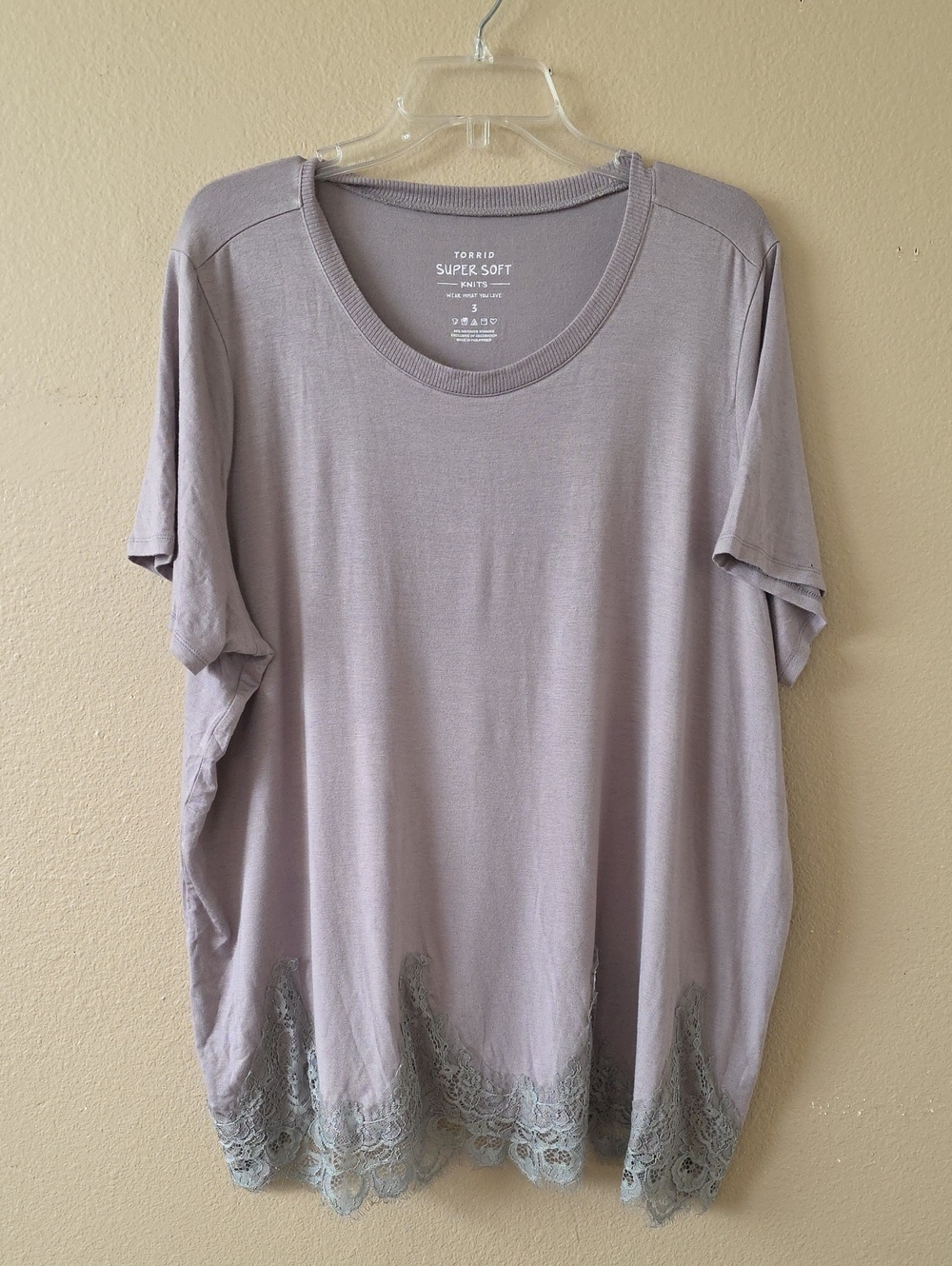 Torrid Gray Lace Bottom Short Sleeve Tee - Size 3X